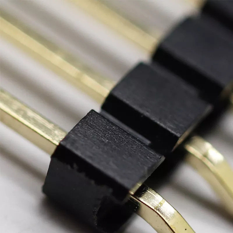 Solas posiciones curvadas de ángulo recto plásticas 2-40pin de Pin Header 2.54m m de la fila de SMT