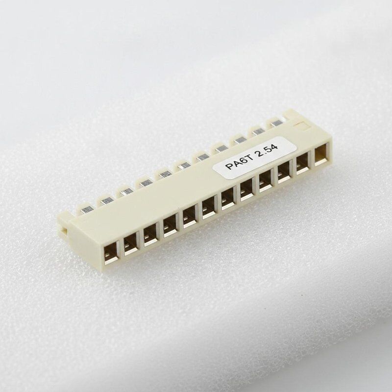 Conector Hembra de 2.54mm de Paso y Contacto de Latón con Flash Dorado, PA6T UL94V-0