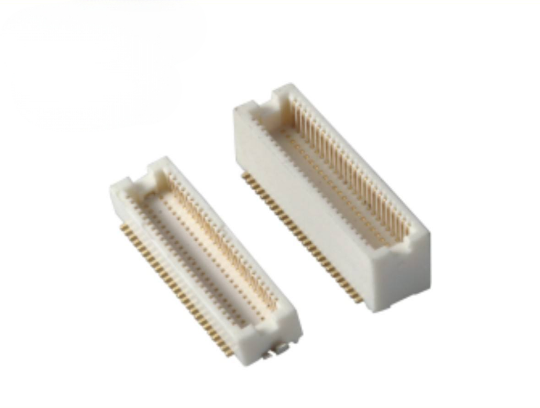 0.5mm Pitch Brass Contact IP64 BTB Male/Female SMT Electronic IC Board-to-Board Connector